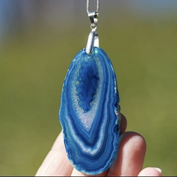 Colgante de ÁGATA azul con broche en plata de Ley Colgante de ÁGATA azul con broche en plata de Ley