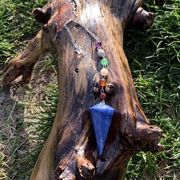 Péndulo de Cuarzo azul con cadena de los 7 Chakras