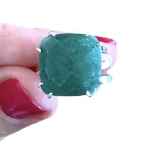 Anillo Facetado en Aventurina Verde con forma cuadrada Anillo Facetado en Aventurina Verde con forma cuadrada