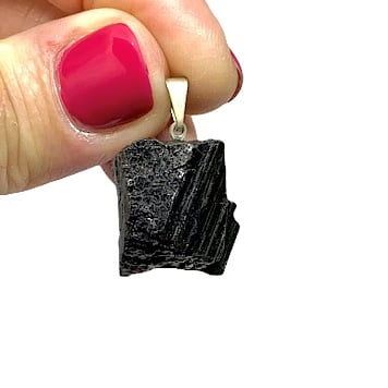 Colgante de Turmalina Negra en bruto (17x15mm)
