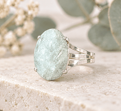 Anillo facetado de Agua Marina